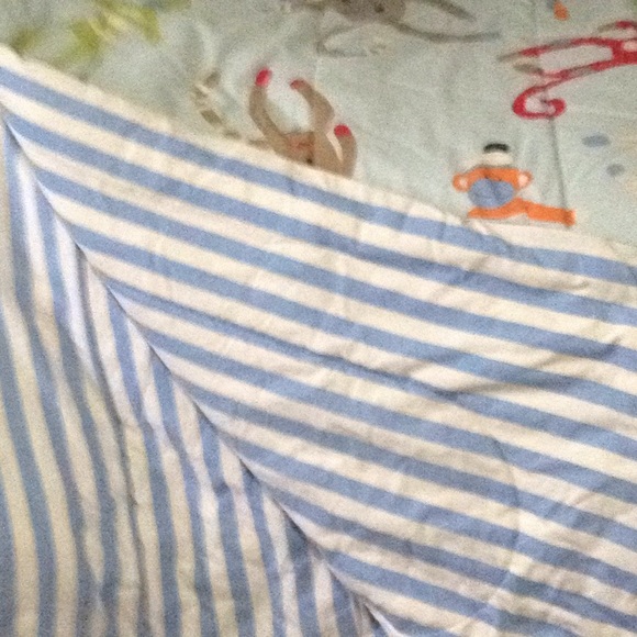 Twin comforter set - Picture 2 of 4